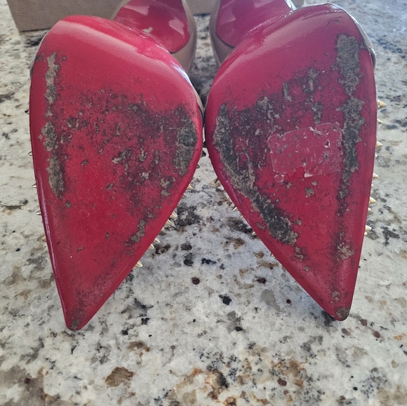 Christian Louboutin Bareta 120 Patent Pumps - Picture 9 of 13